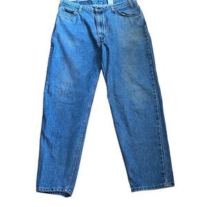 Vtg Levi’s 560 Loose Fit Tapered Leg Medium Wash Denim Blue Jeans size 36/30
